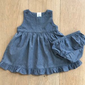 Baby Gap girls newborn dress size 3-6 months